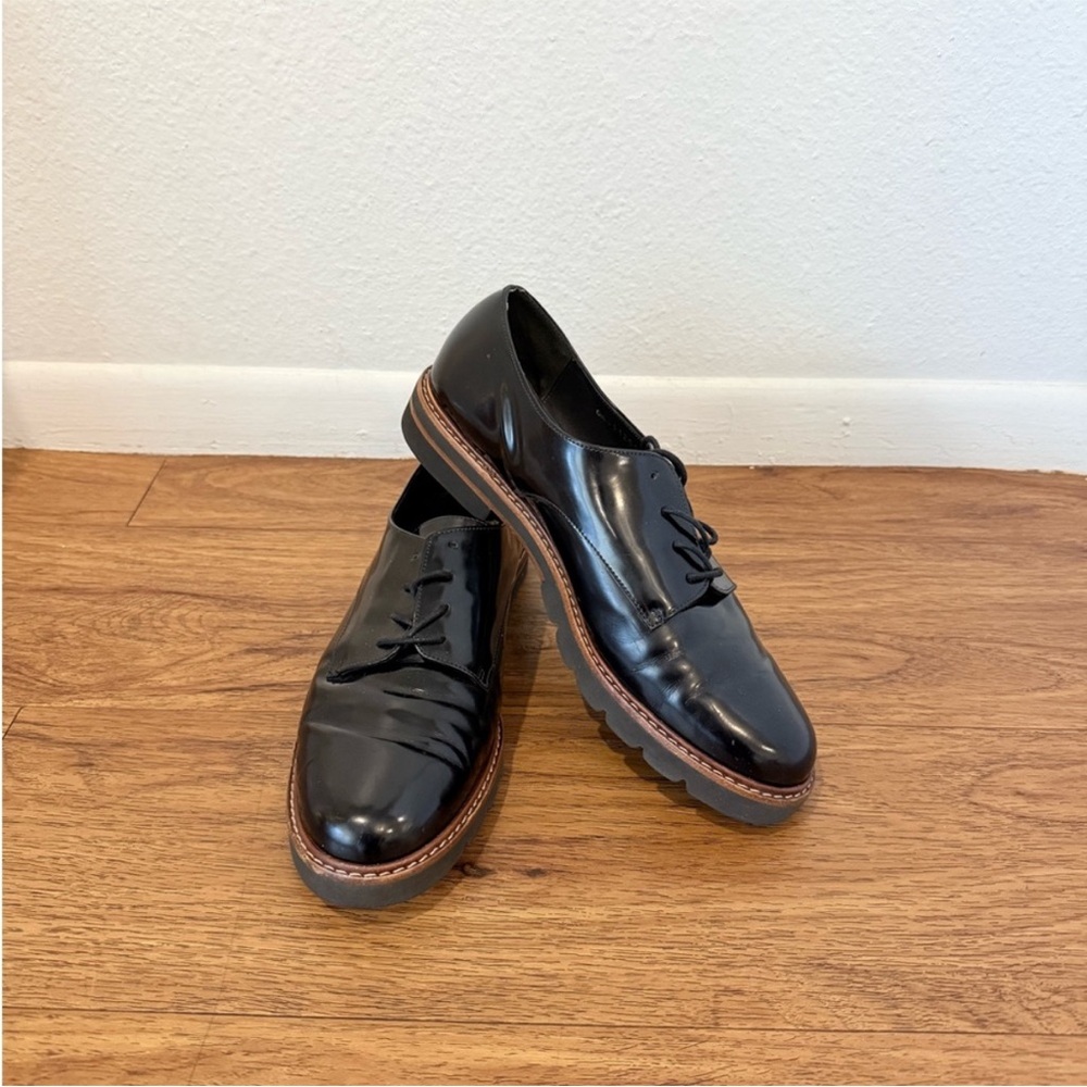 Stuart Weitzman Patent Leather Lug Sole Platform Oxfords 8